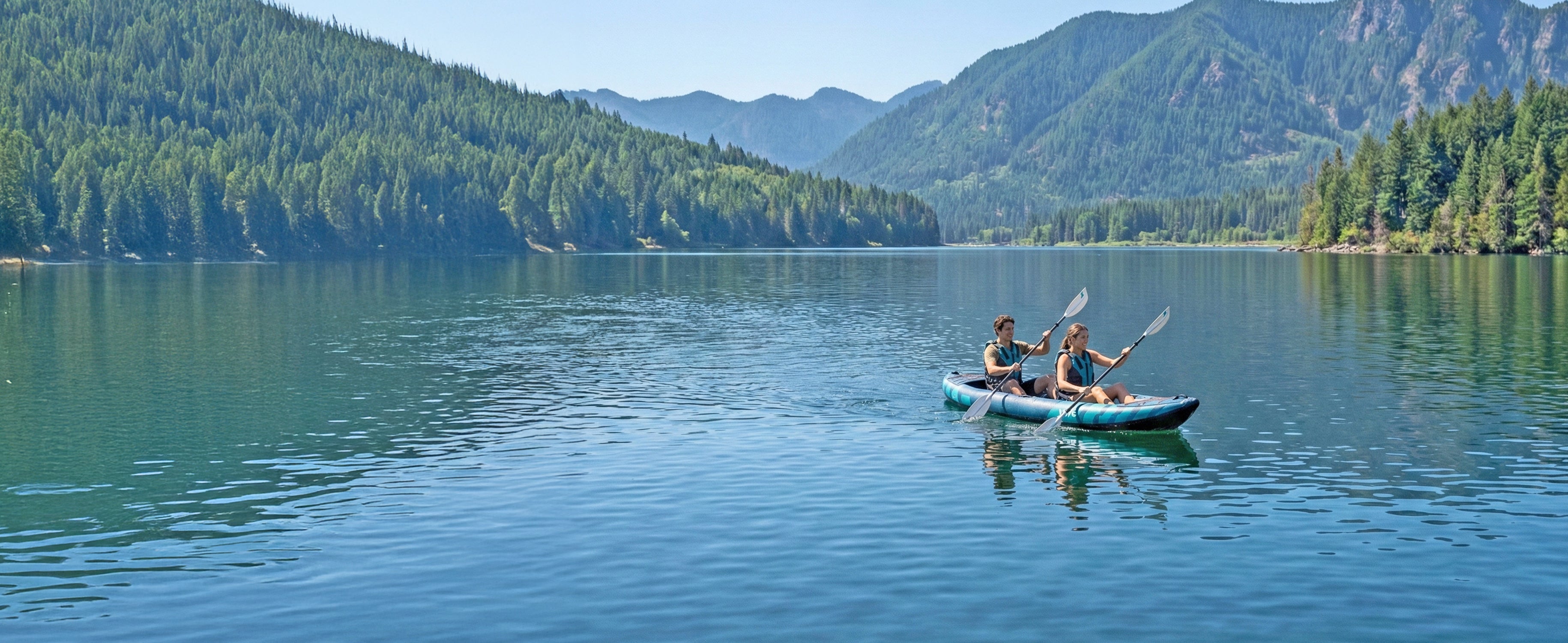 Kayak or Canoe: What's the Difference - and Which Is Right for You?