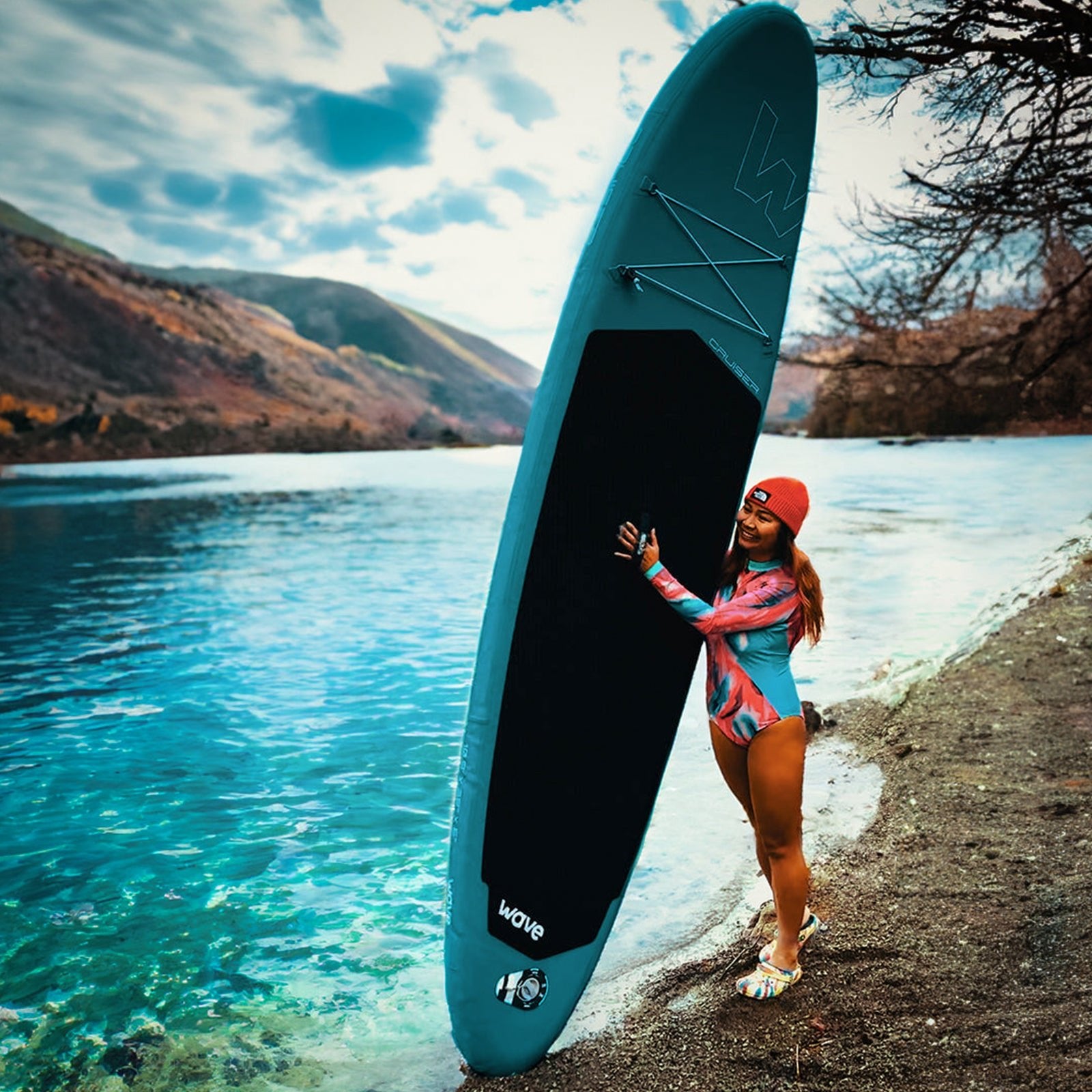 Inflatable paddle outlet board